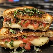 VEGGIE DELIGHT CHEESE SANDWICH